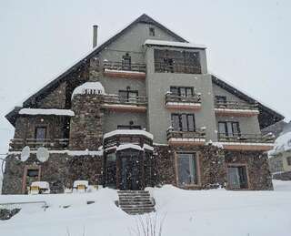 Отель Shino Hotel Гудаури-0
